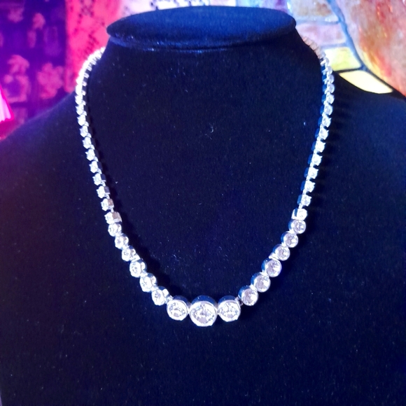 NWT Y2K Monet Silvertone & Rhinestone Iced-Out Adjustable Necklace - Picture 2 of 13